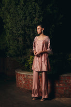 Load image into Gallery viewer, Myra
