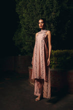 Load image into Gallery viewer, Reign Set
