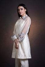 Load image into Gallery viewer, Avaley
