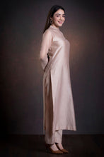 Load image into Gallery viewer, Zahra
