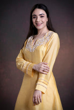 Load image into Gallery viewer, Elena
