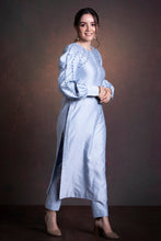 Load image into Gallery viewer, Sara
