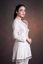 Load image into Gallery viewer, Estere
