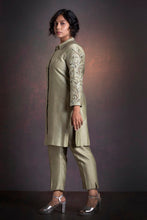 Load image into Gallery viewer, Ziba
